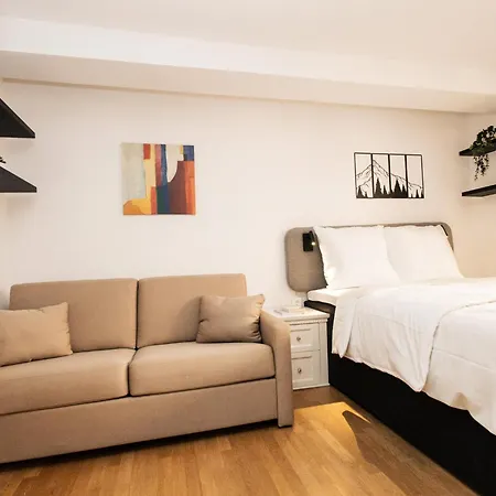 Prost Apartment *