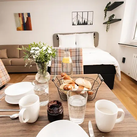 Prost Apartment *